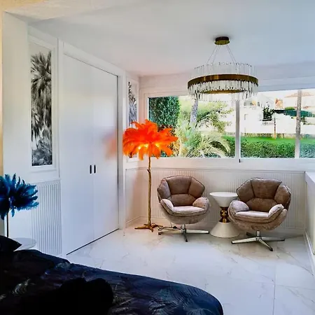 Luksusowy Z Ogrodem - - Puerto Banus 아파트